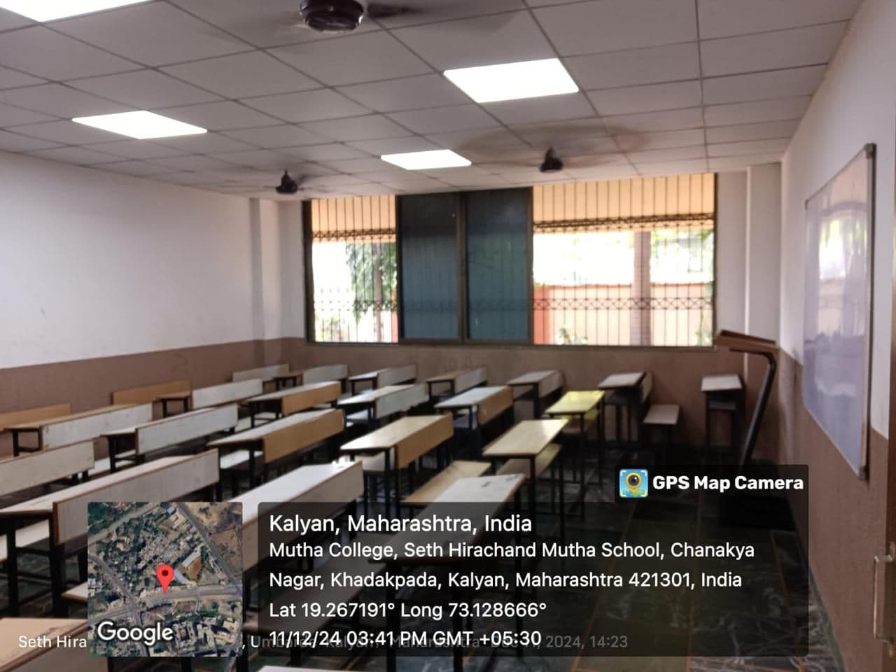 College classroom at Seth Hirachand Mutha College