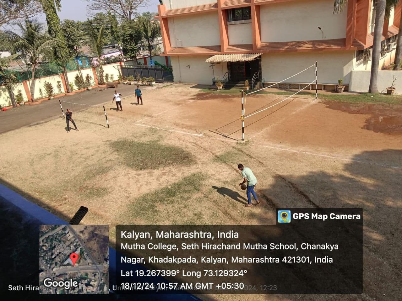 Small ground at Seth Hirachand Mutha College