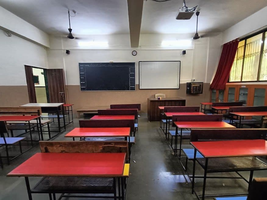 Digitalized classroom at Seth Hirachand Mutha School — photo 2