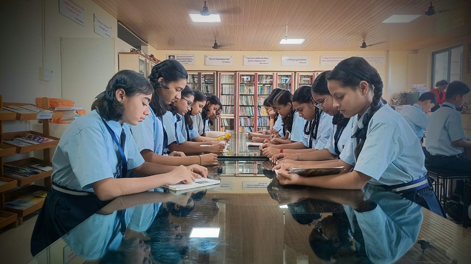 School library at Seth Hirachand Mutha School — photo 3