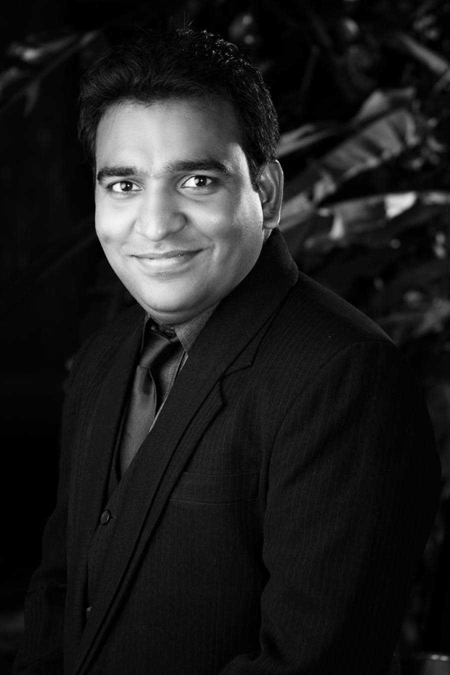 Shri. Manish Mutha, Trustee of the Mutha Group